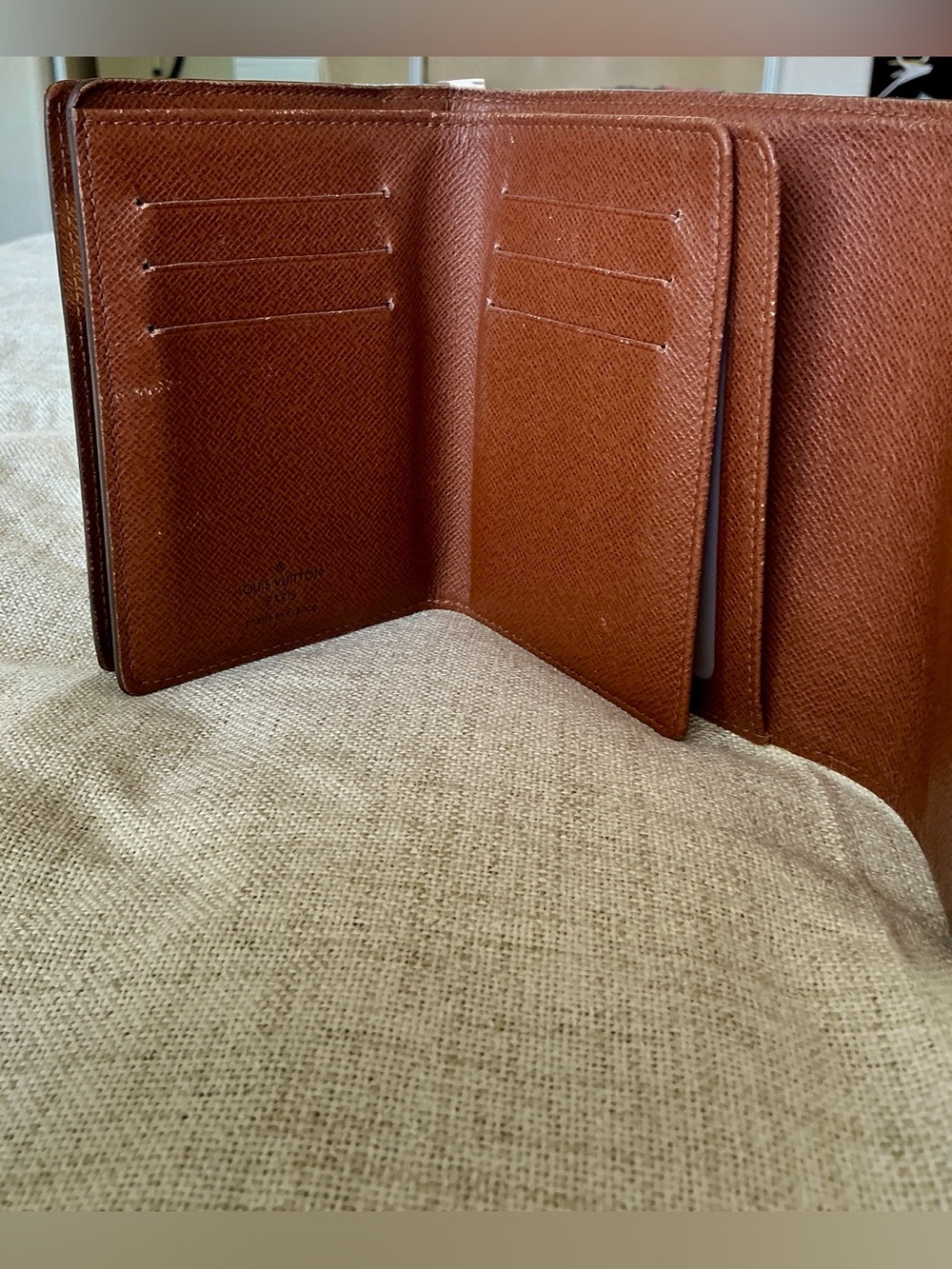 Louis Vuitton Monogram Canvas Brown Wallet with Gold Hardware - Picture 6 of 11